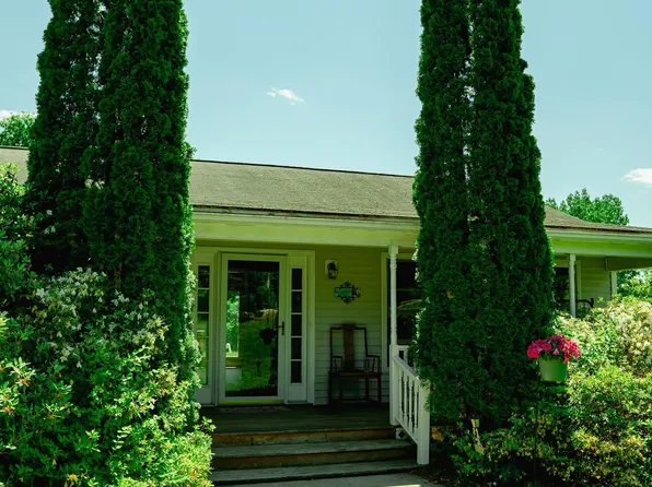 11 Highcrest Drive, Belmont, NH 03220