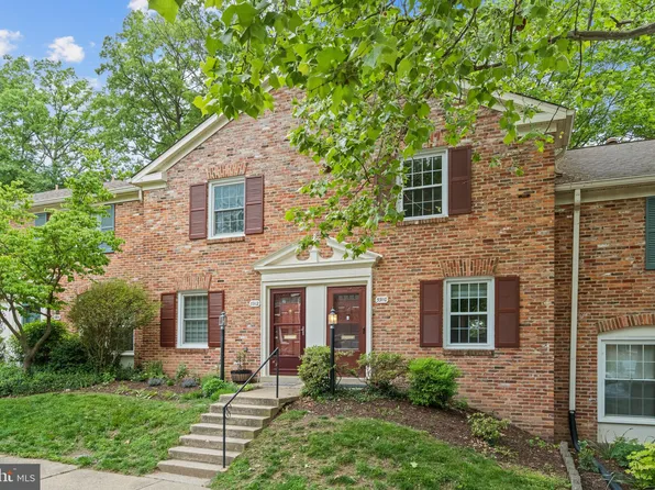 5910 Kingsford Rd #352, Springfield, VA 22152