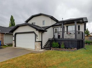 308 W Terrace Pl, Cochrane, AB T4C 1S3