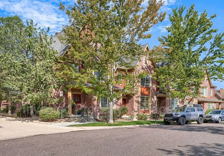 9531 Cedarhurst Ln #D — Photo 1