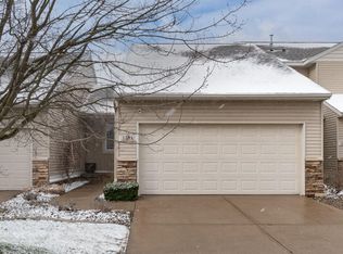 1361 S Village Cir, Kalamazoo, MI 49009