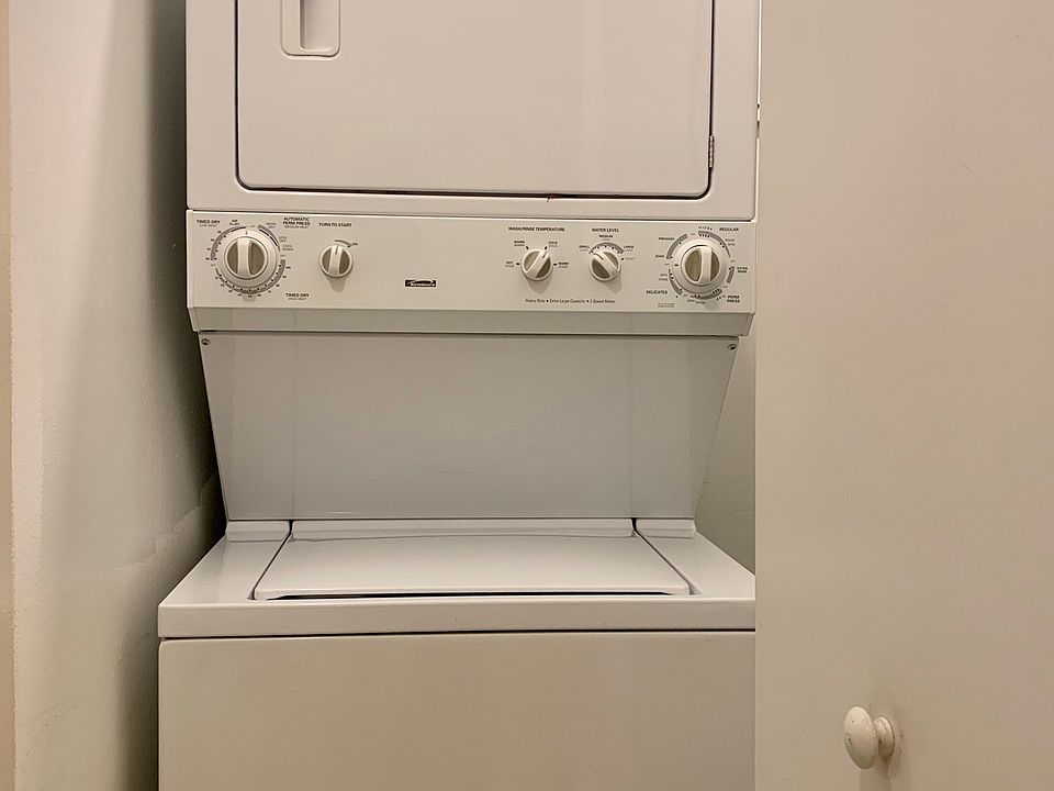 1st image of 405 N Wabash Ave Unit 1010