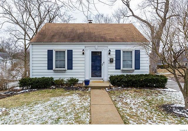 1st image of 825 Arminda Ave