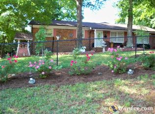 2047 Sleepy Hollow Dr, Hickory, NC 28601