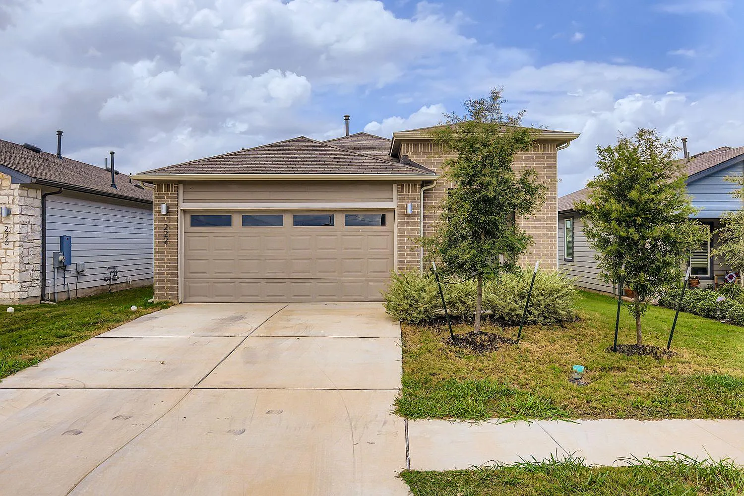 3 bed, 2.0 bath, 1499 sqft, $1,875 — Photo 2