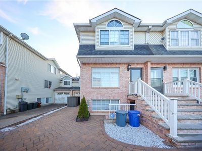 78 Darnell Ln, Staten Island, NY, 10309