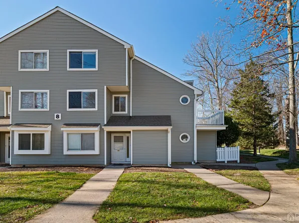 49 Foxtail Ln, Monmouth Junction, NJ 08852