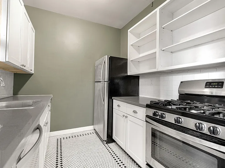 304 Bell St #21 — Photo 3