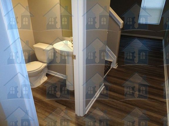 4th image of 413 McEwing Dr
