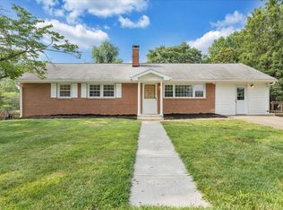 5203 Green Meadow Rd, Roanoke, VA 24018