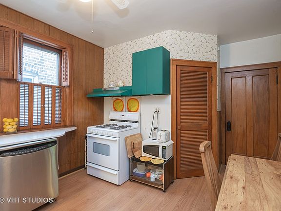 4th image of 2651 W Winona St