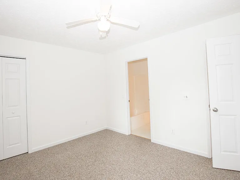 8 Moore Dr — Photo 34