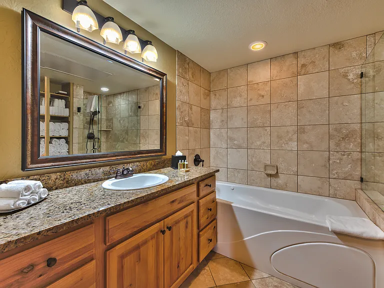 2669 Canyons Resort Dr #221A — Photo 5