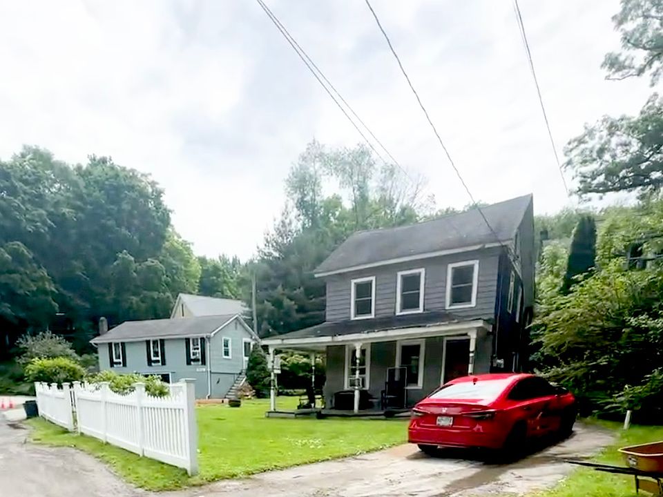 1st image of 2015 Maple Ave #2