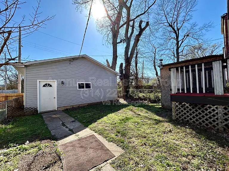 5804 Pershing Ave — Photo 23
