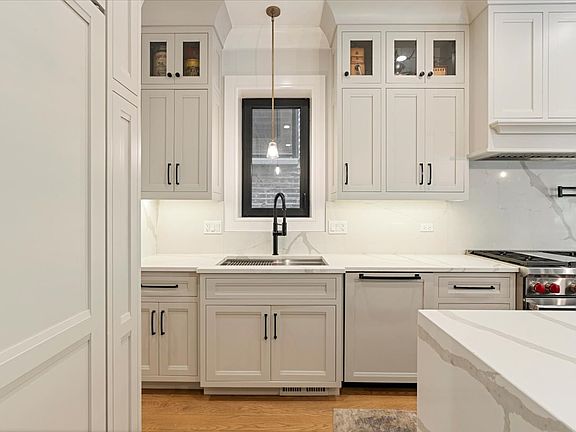 3rd image of 2207 N Orchard St #1