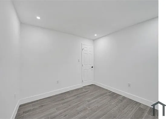 5740 Mayo St #5 — Photo 13