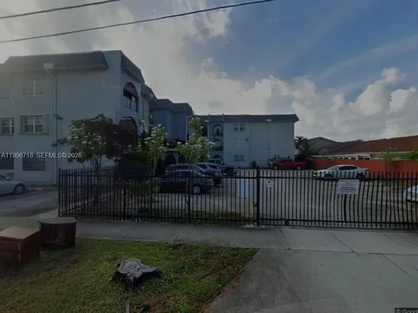 300 W 74th Pl APT 217, Hialeah, FL 33014
