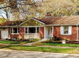 22 S Owen St, Mount Prospect, IL 60056