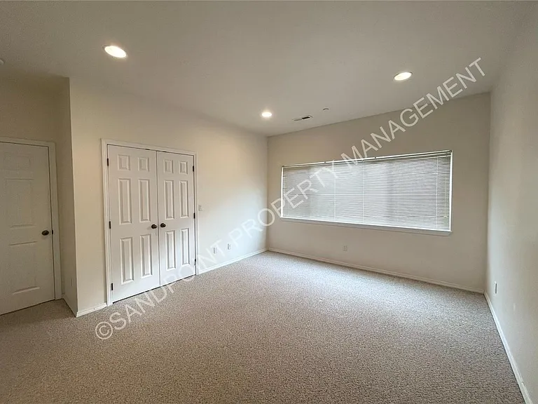 1602 Pine St #10 — Photo 17