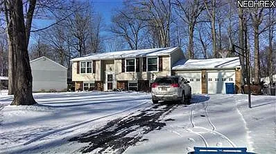 7657 Pegotty Dr NE photo 1