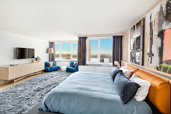 Sold by Douglas Elliman | media 10