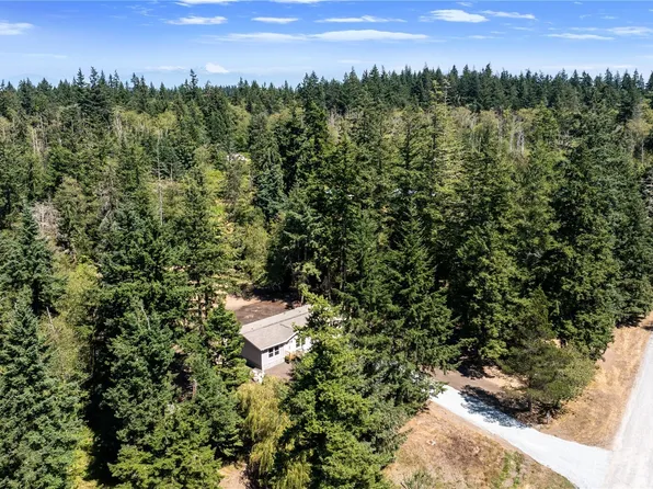 1019 Harmony Road, Oak Harbor, WA 98277