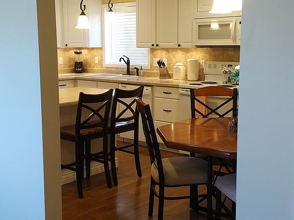 Entryway and Kitchen