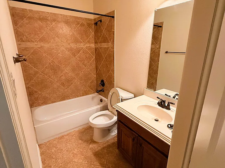 2215 Longview Rd — Photo 21