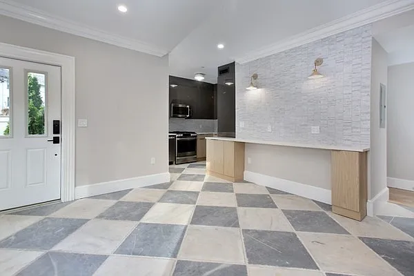 13 Lanark Rd #2 — Photo 3