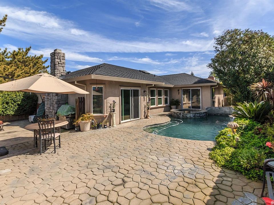 1st image of 302 Mokelumne River Dr