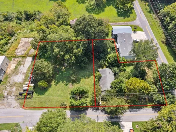 5205 Mulberry St, Flowery Branch, GA 30542