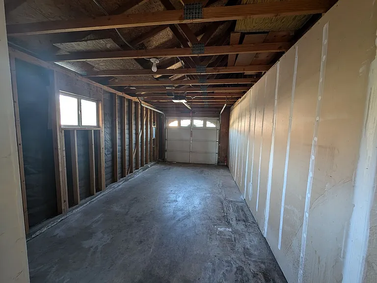 1023 Burton Dr — Photo 15