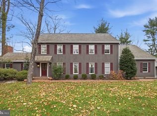 14 Devon Dr, New Hope, PA 18938