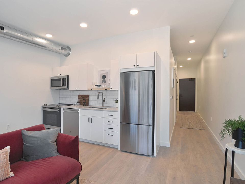 1st image of 3205 Penn Ave #319