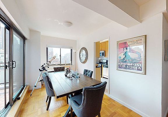 4th image of 310 E 52nd St #15A