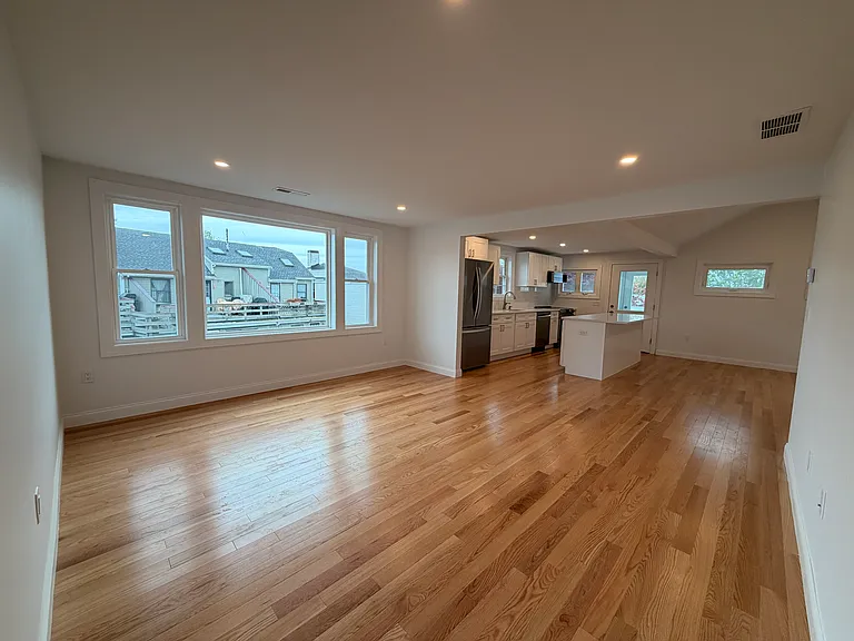 55 Mansfield St #B — Photo 7