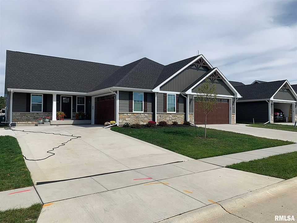 3095 Mary Leigh Dr, Bettendorf, IA 52722 Zillow