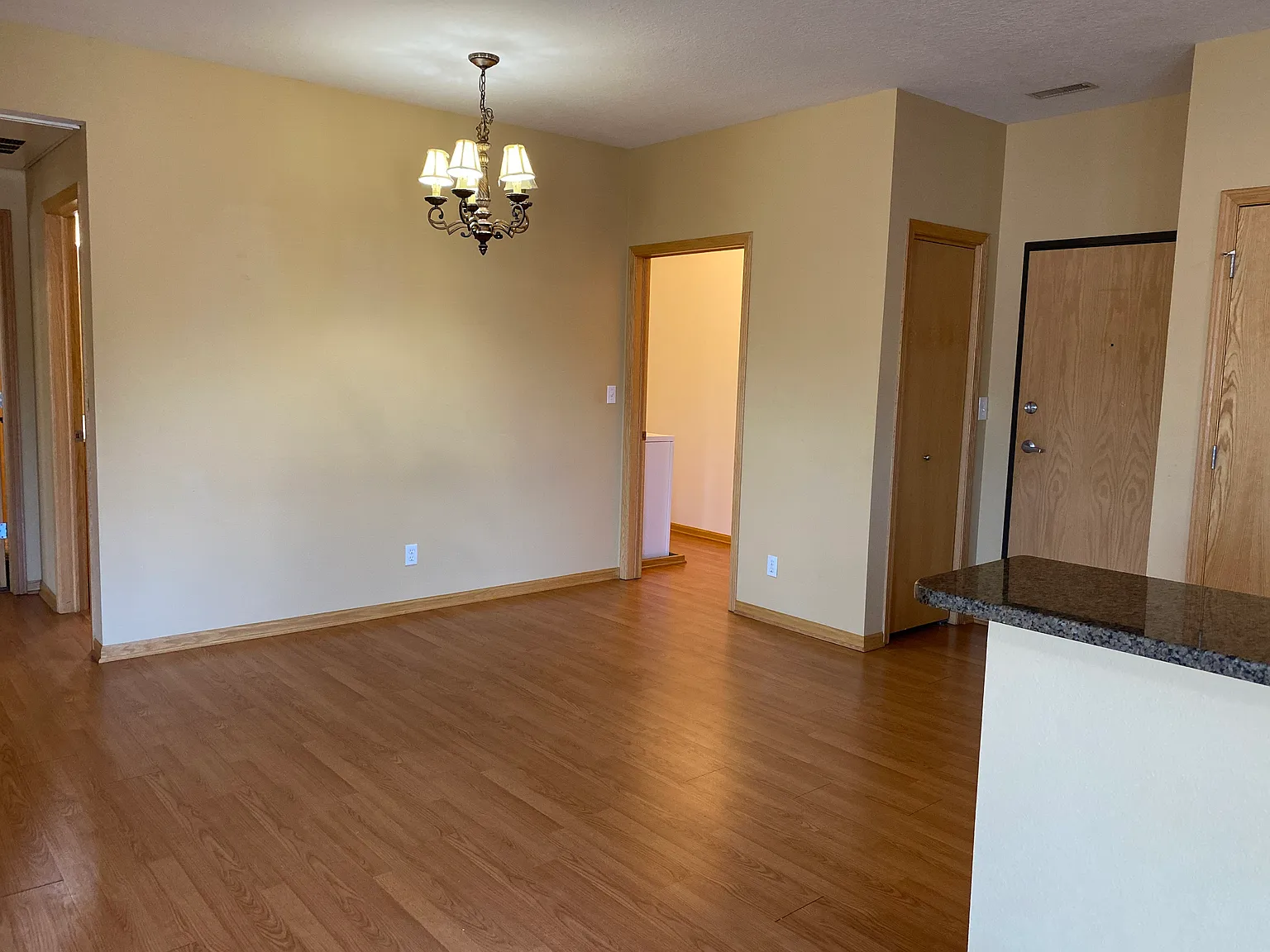 2 bed, 1111 sqft, $1,240 — Photo 3