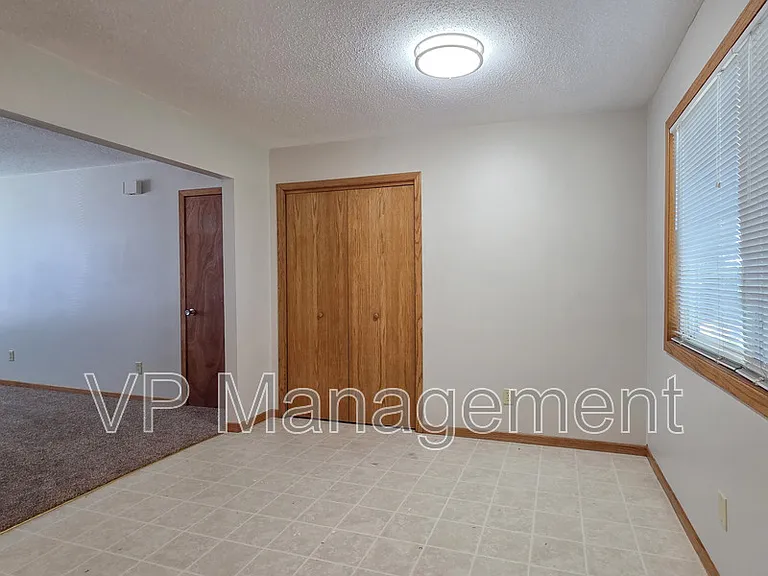 19 Park Crest Ct — Photo 7