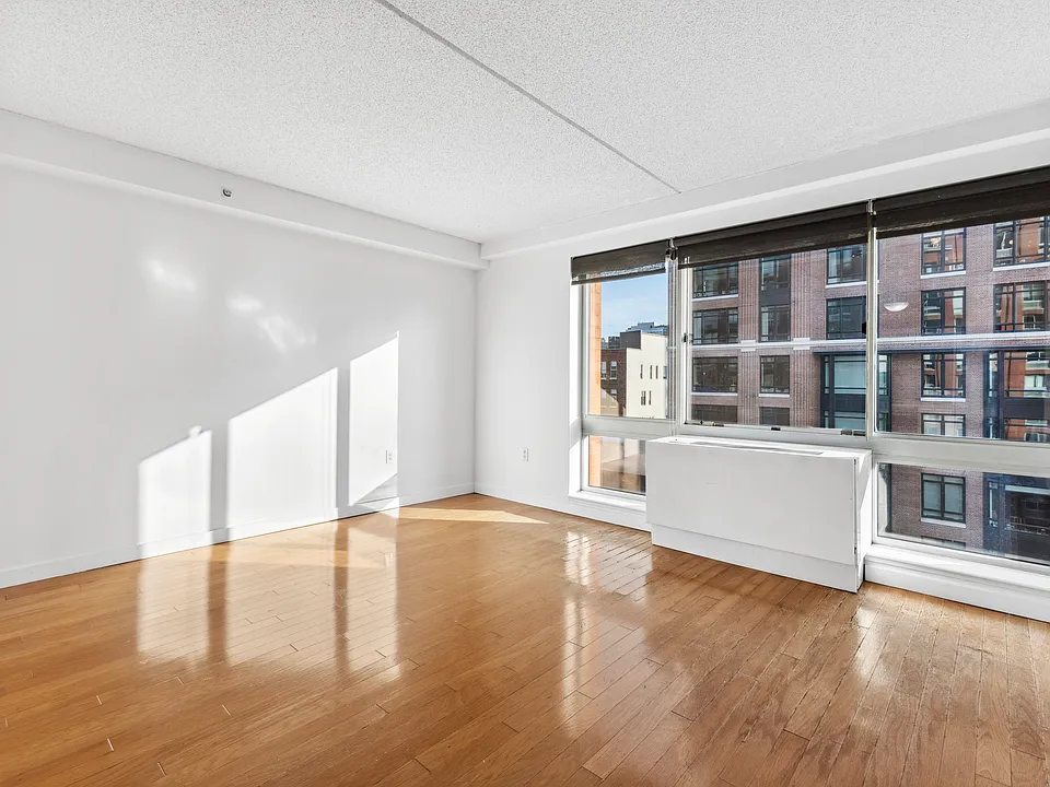 555 W 23rd St #S9K