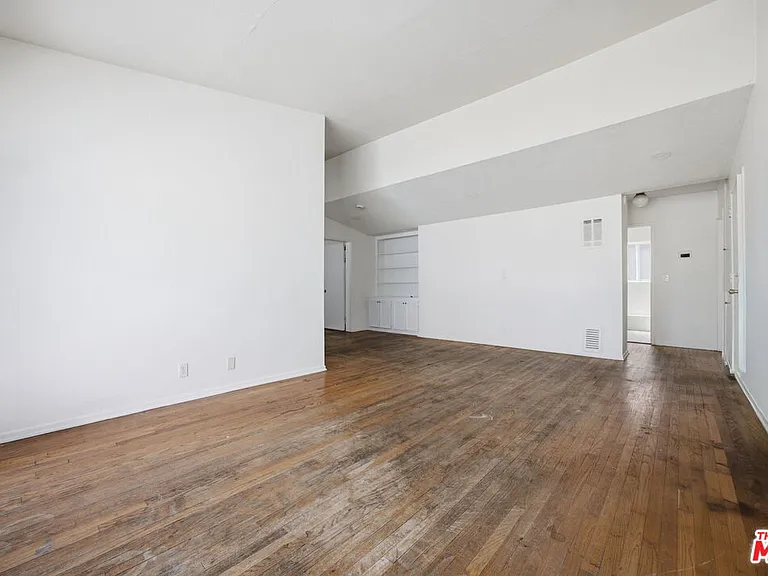 4841 W 18th St — Photo 10