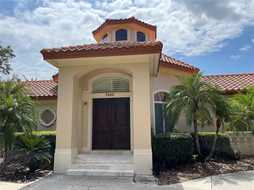 5 bed, 4.0 bath, 4598 sqft, $6,000 — Photo 1