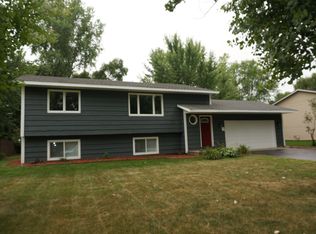 532 Arrowhead Dr, Lino Lakes, MN 55014