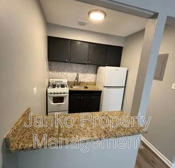 3343 Commercial Ave #3 — Photo 1