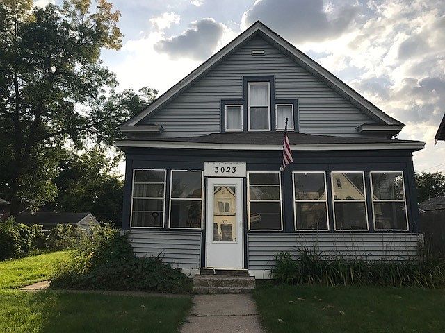 2nd image of 3023 Newton Ave N