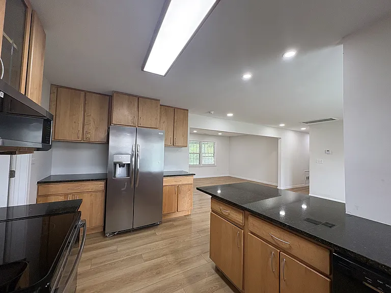 499 Greenwell Ct — Photo 1