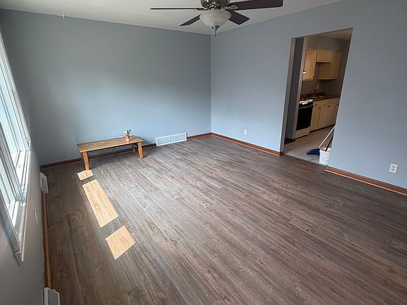 3rd image of 1209 Jackson St