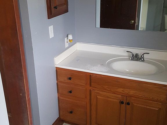 2nd image of 13225 Clark St