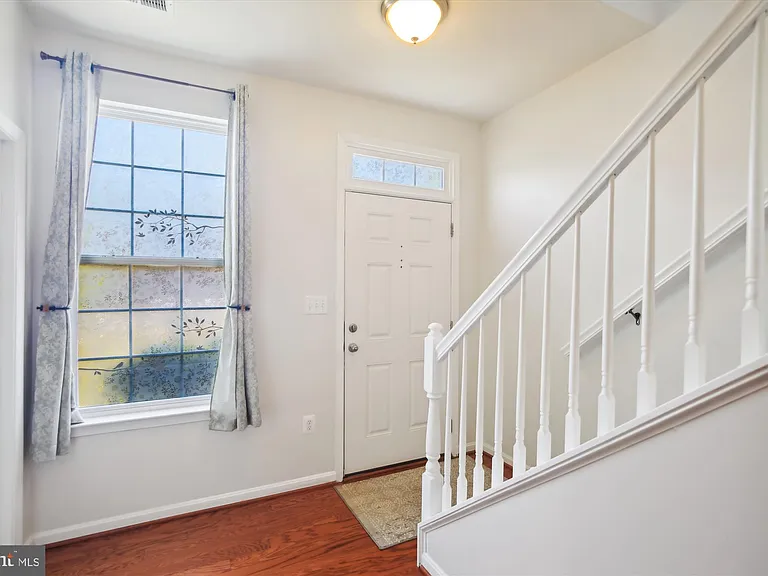 9003 Belo Gate Dr — Photo 2